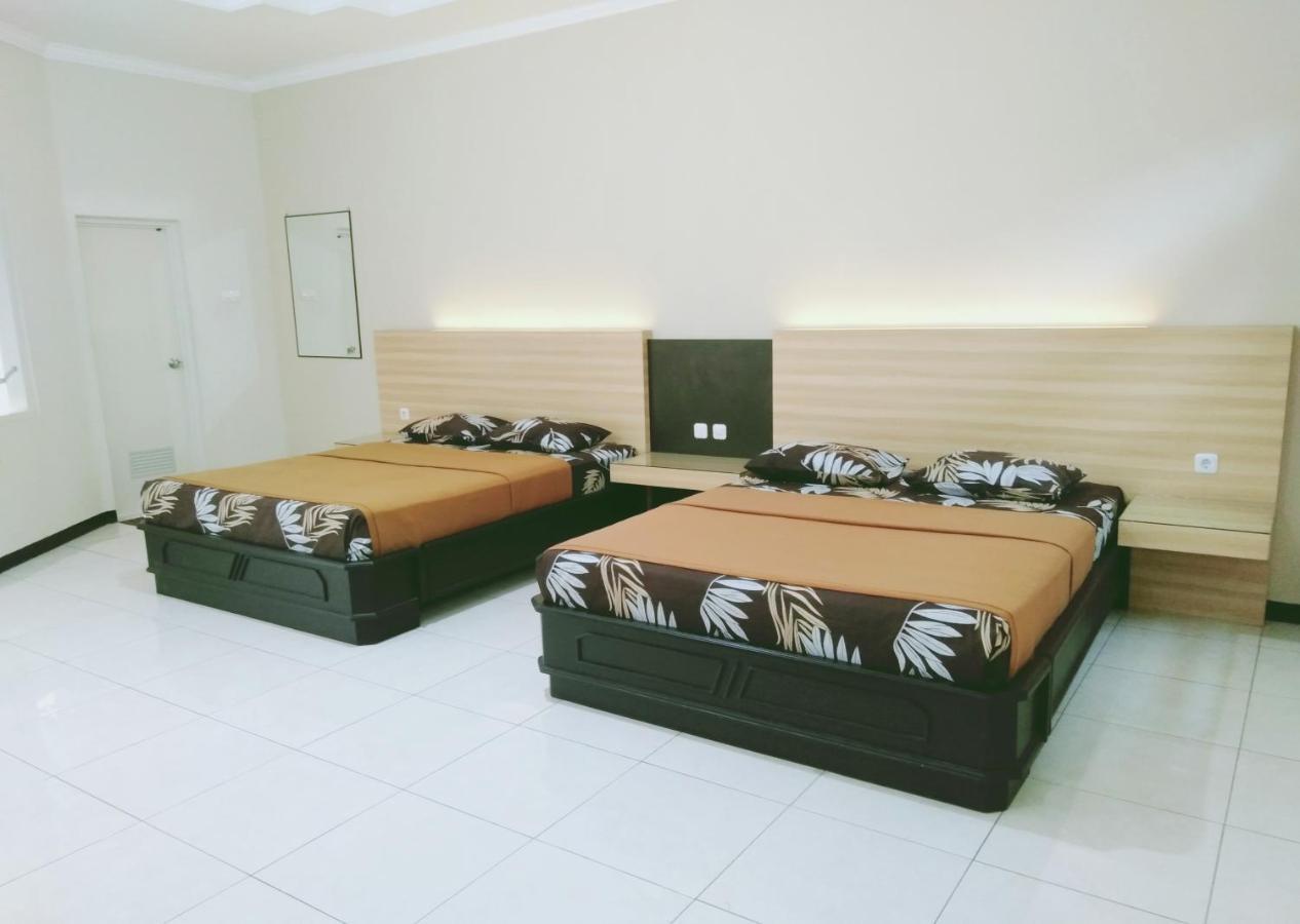 מדיון Hotel Taman Indah מראה חיצוני תמונה