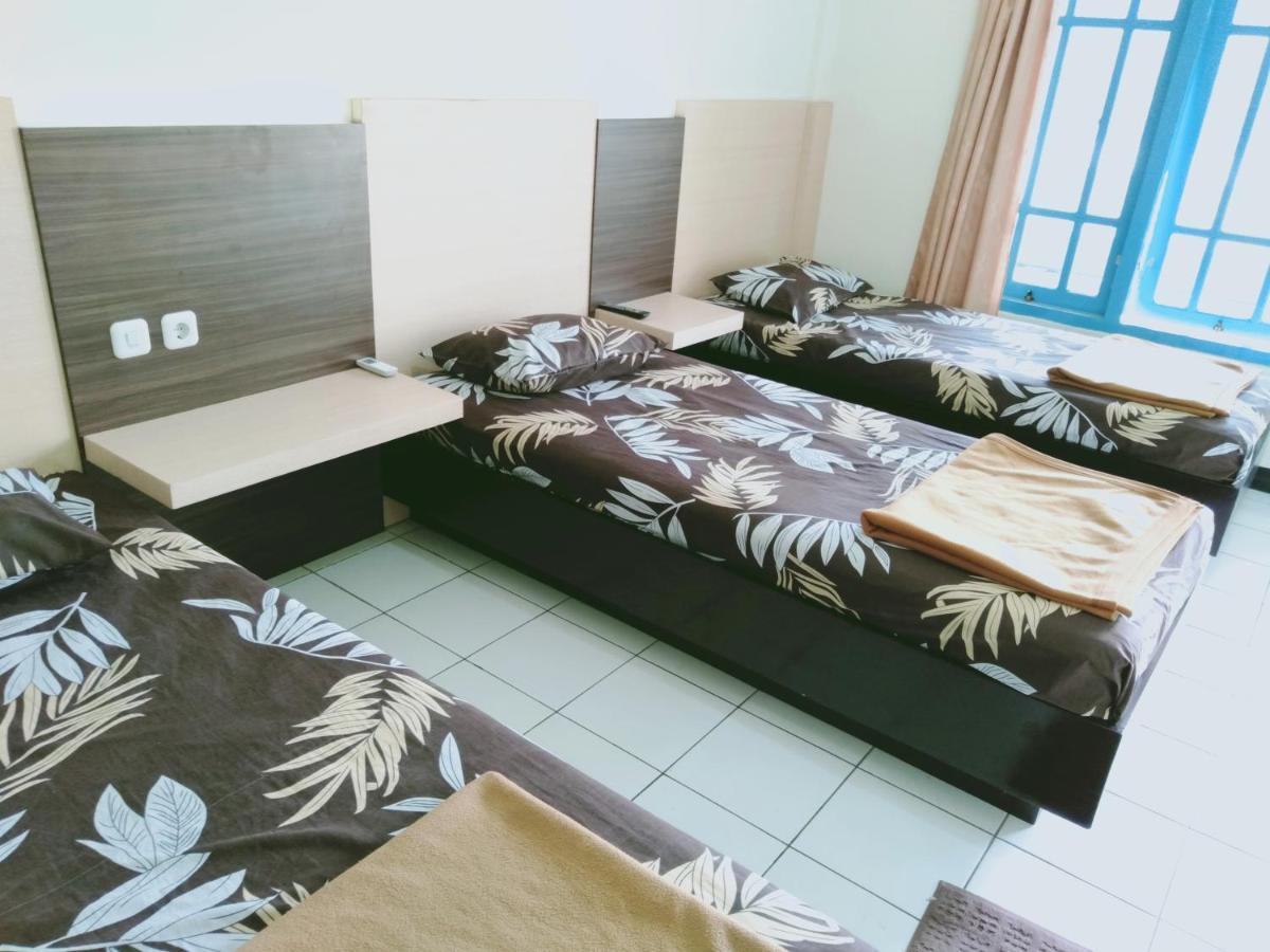 מדיון Hotel Taman Indah מראה חיצוני תמונה