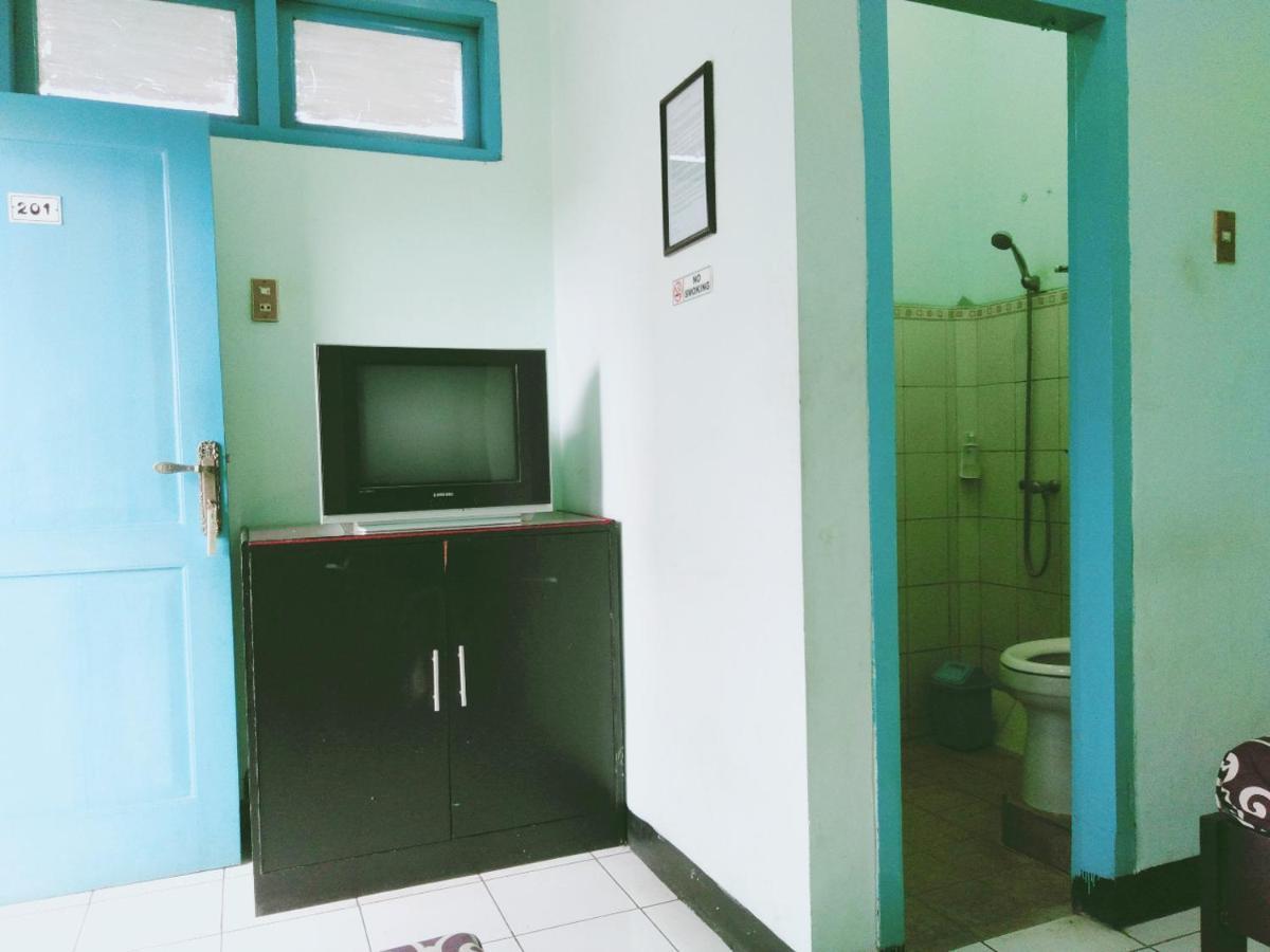 מדיון Hotel Taman Indah מראה חיצוני תמונה