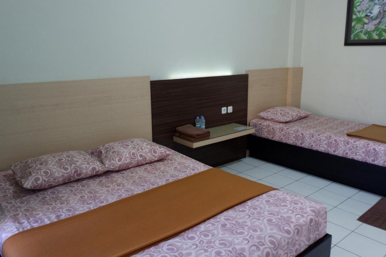 מדיון Hotel Taman Indah מראה חיצוני תמונה
