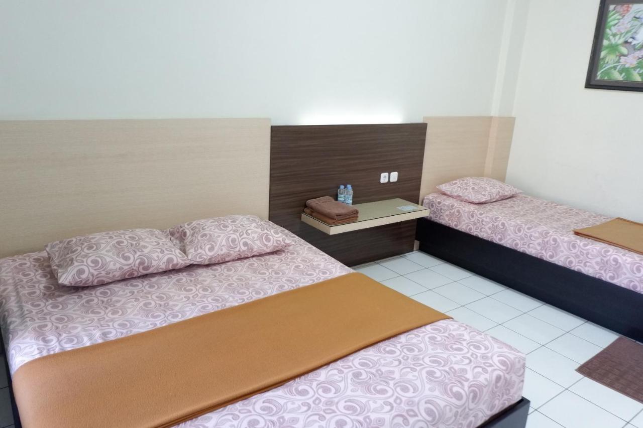 מדיון Hotel Taman Indah מראה חיצוני תמונה