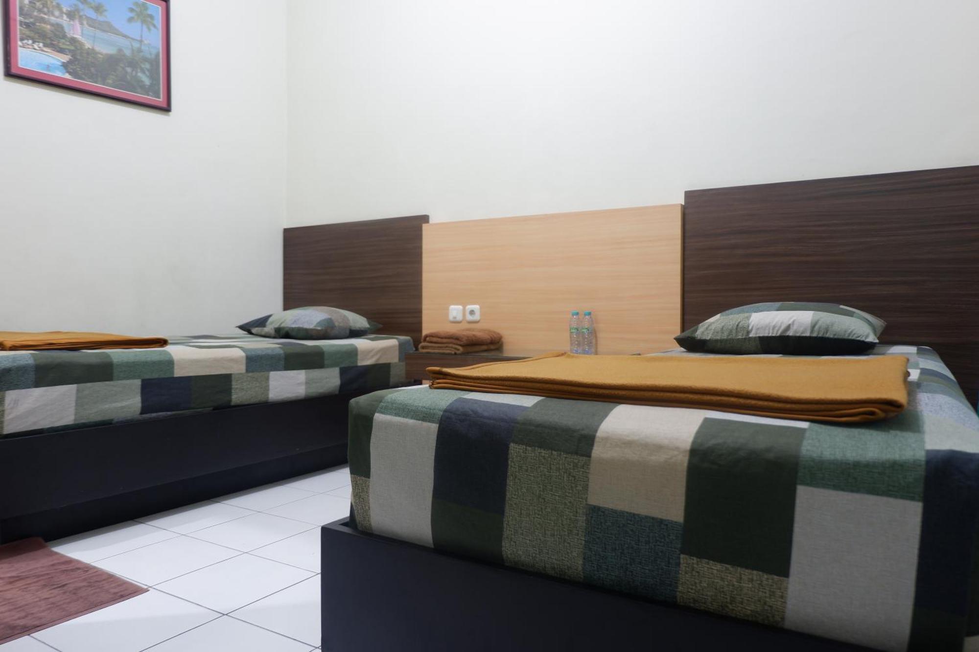 מדיון Hotel Taman Indah מראה חיצוני תמונה