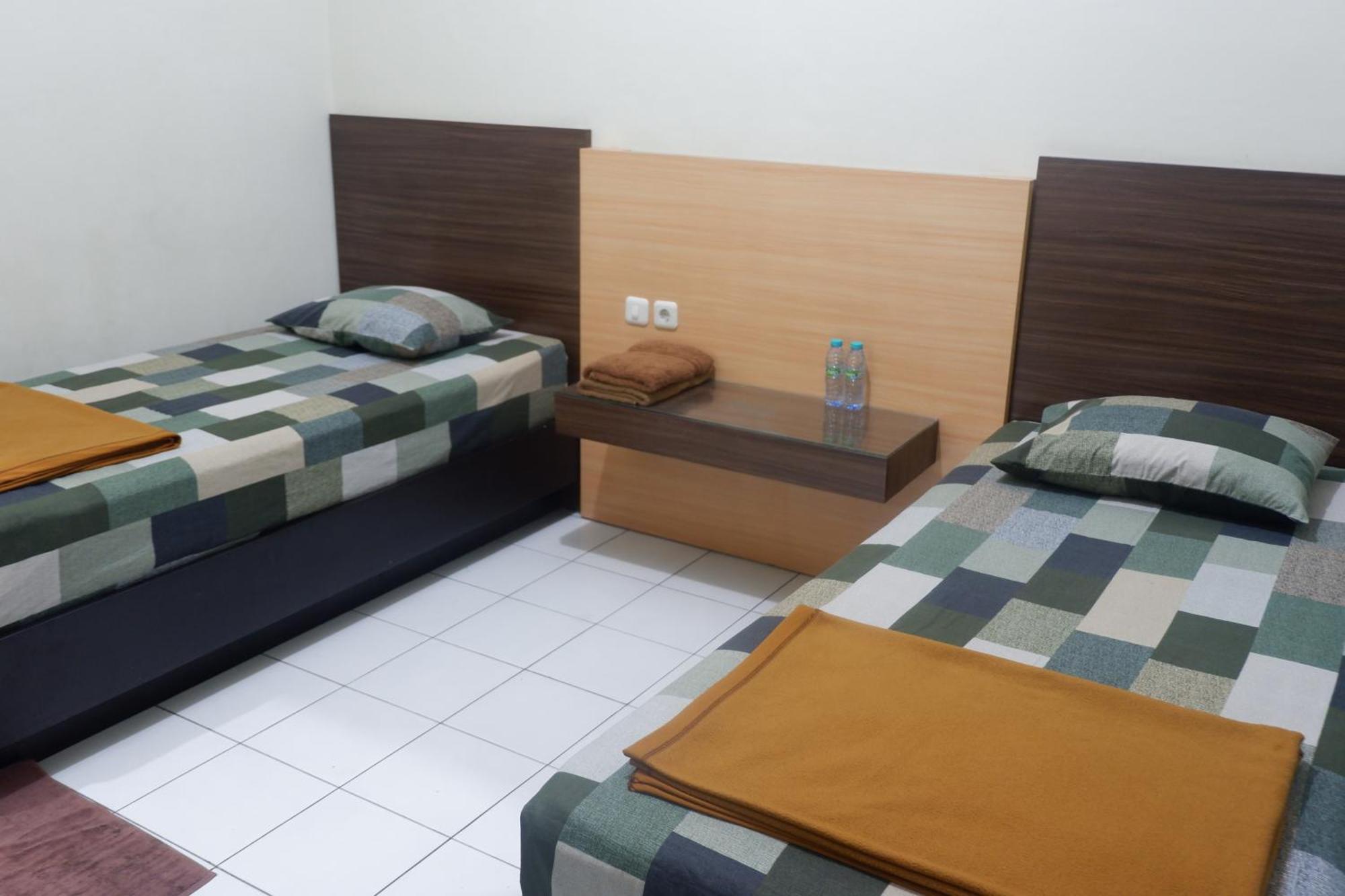 מדיון Hotel Taman Indah מראה חיצוני תמונה