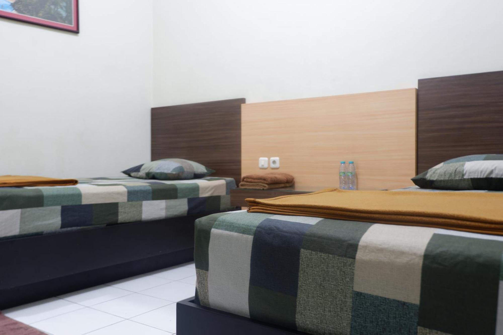 מדיון Hotel Taman Indah מראה חיצוני תמונה